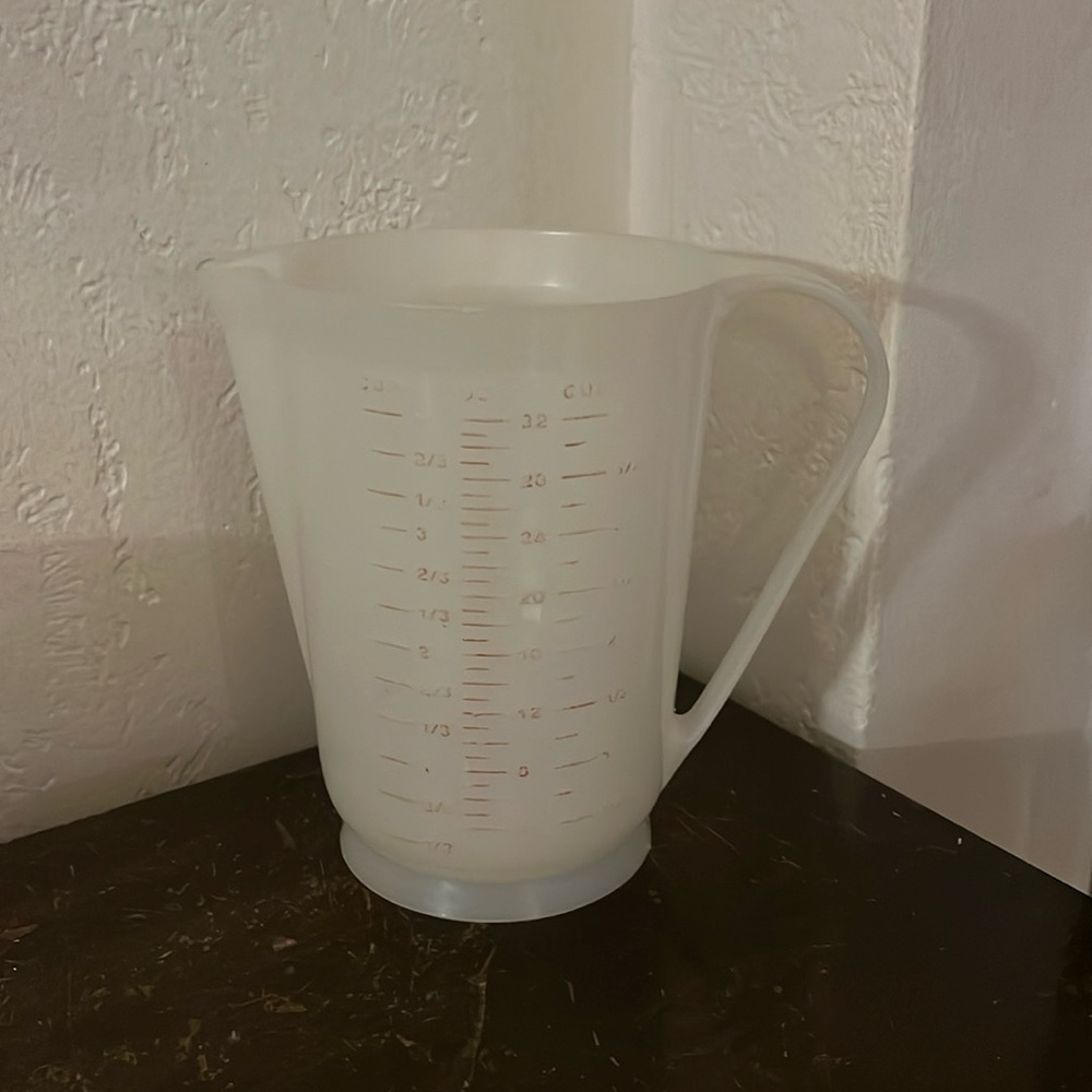 Eagle 4 cup measuring cup